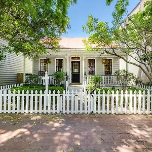 waldburg-cottage.top-hotels-in-savannah.com/